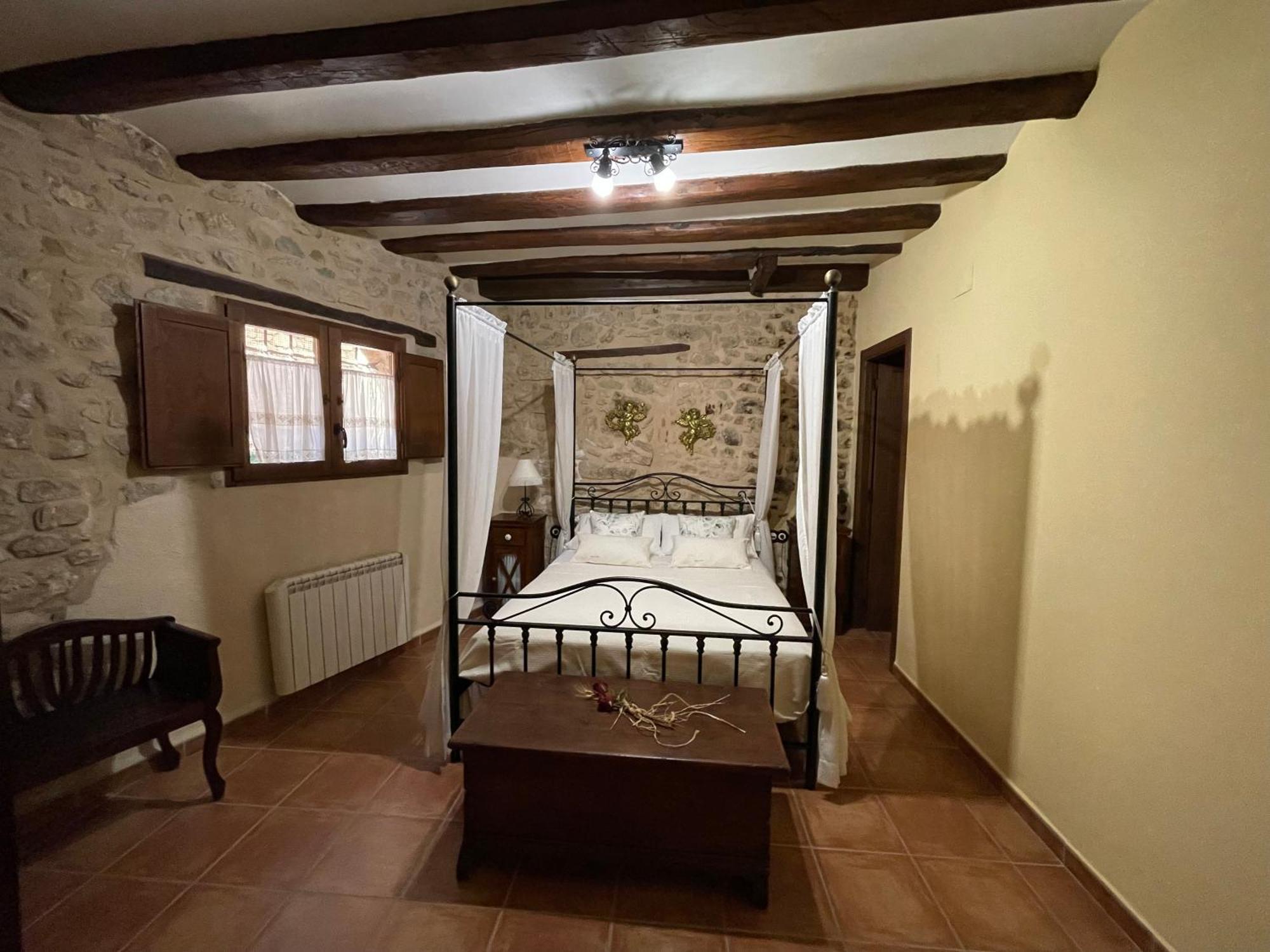 Casa Lidia - Antigua Posada Real 발데로브레스 외부 사진